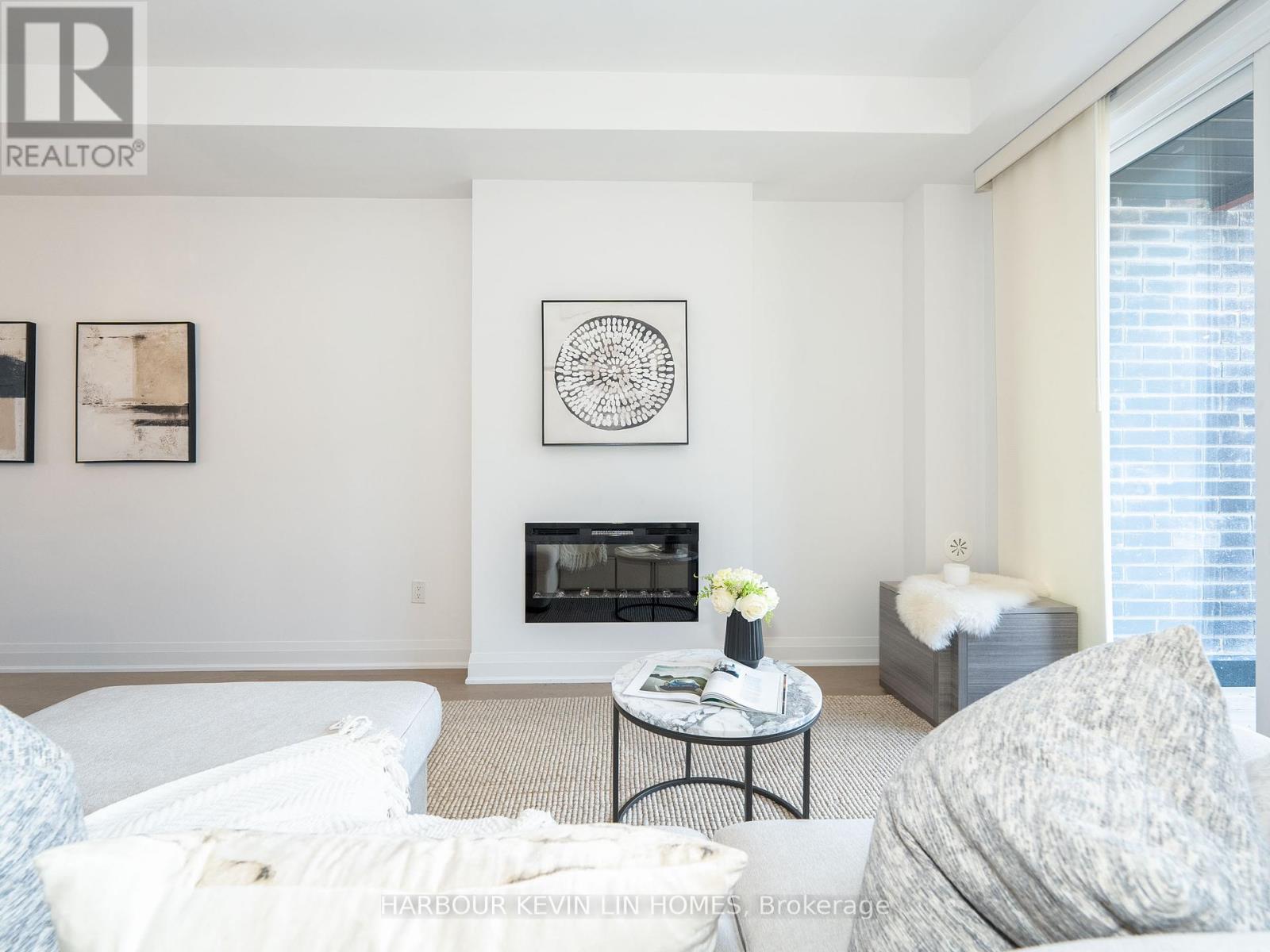 Photo 20 of 48 Carole Bell Way, Markham ON