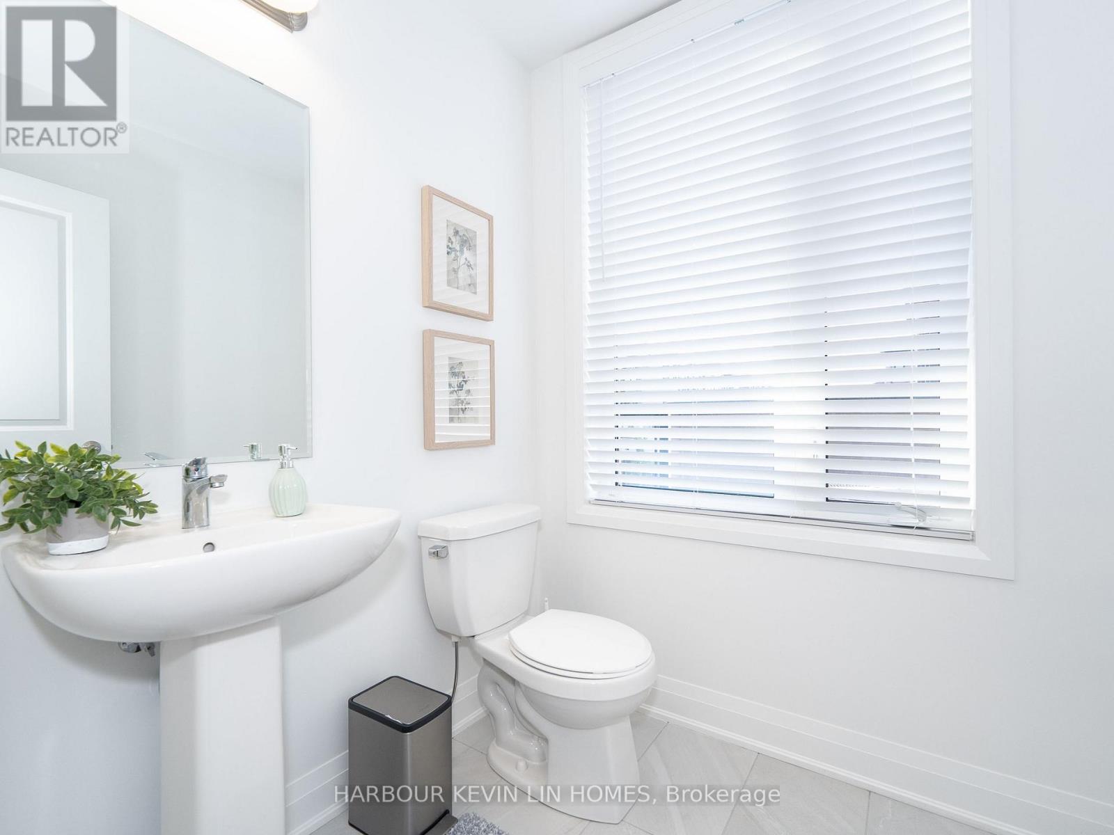 Photo 17 of 48 Carole Bell Way, Markham ON