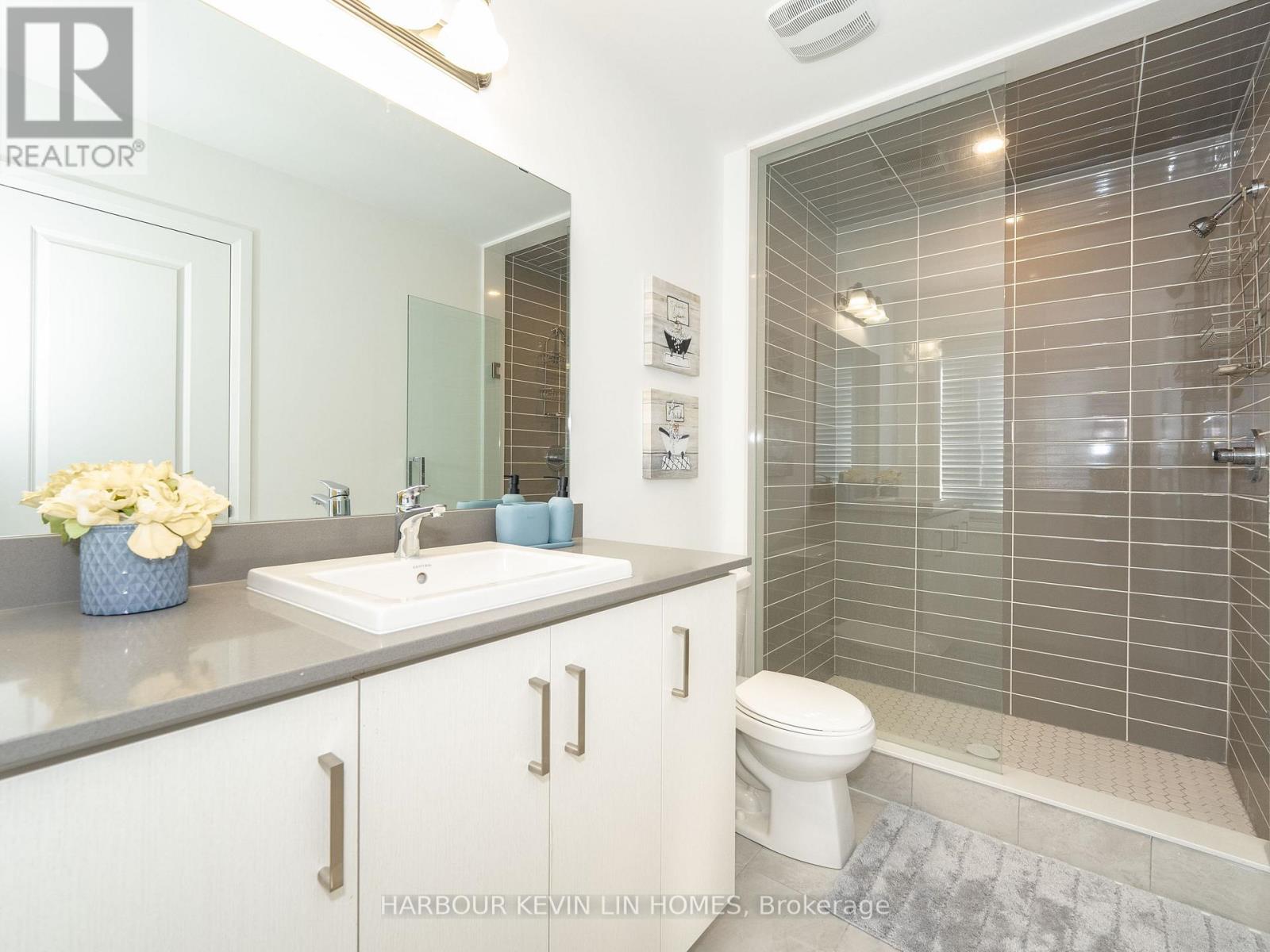 Photo 5 of 48 Carole Bell Way, Markham ON