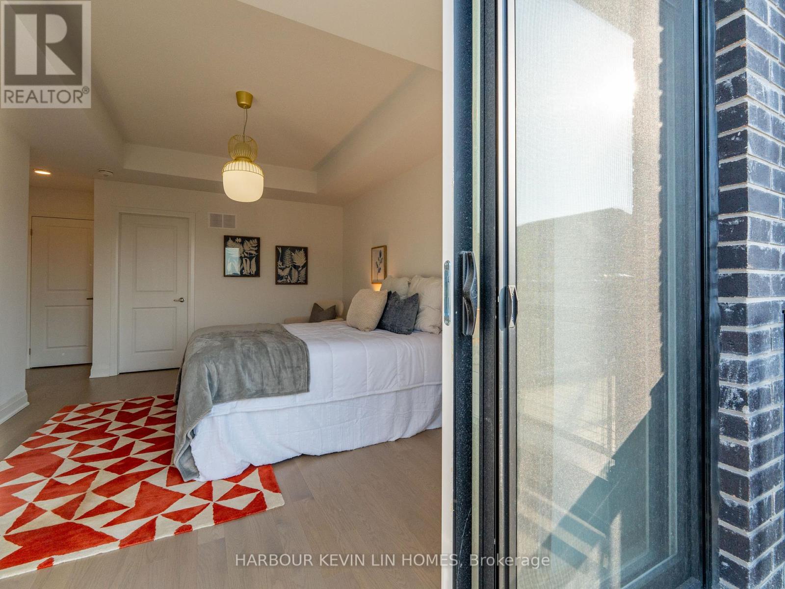 Photo 30 of 48 Carole Bell Way, Markham ON