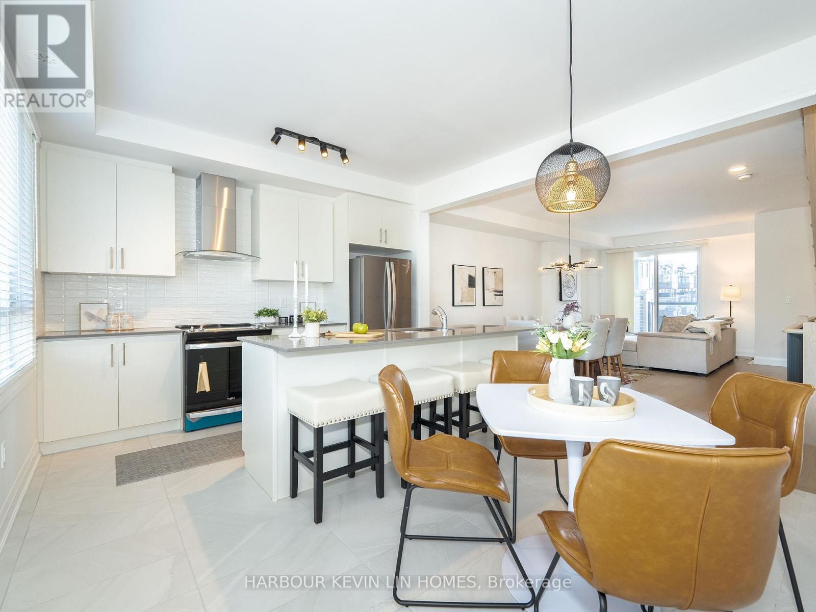 Photo 25 of 48 Carole Bell Way, Markham ON