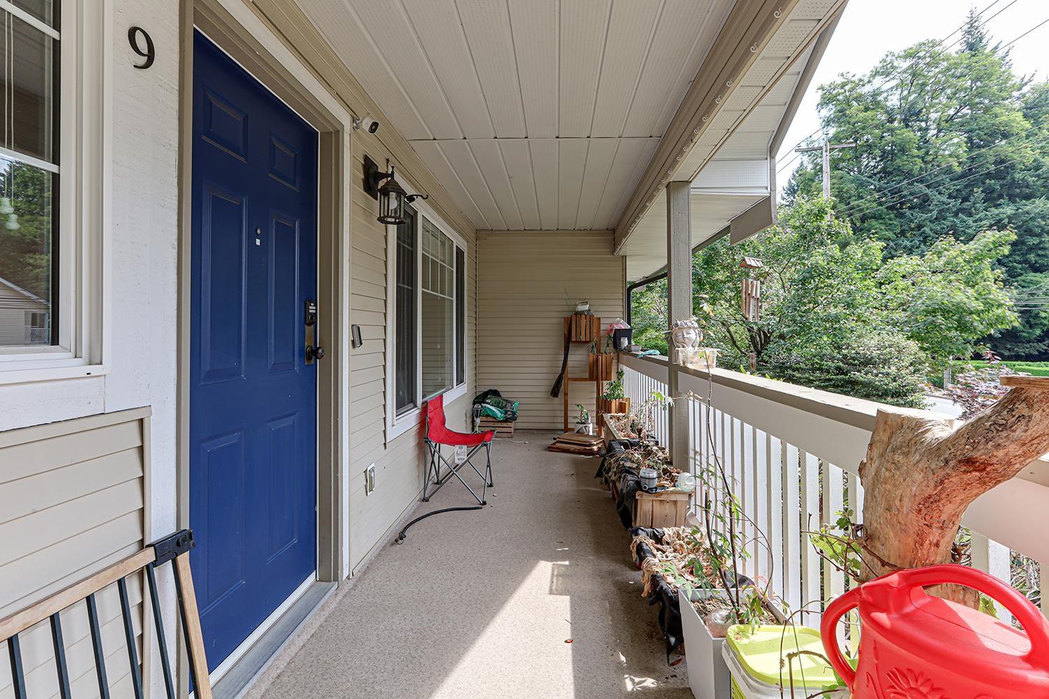 Photo 5 of 9 7640 Blott Street, Mission BC