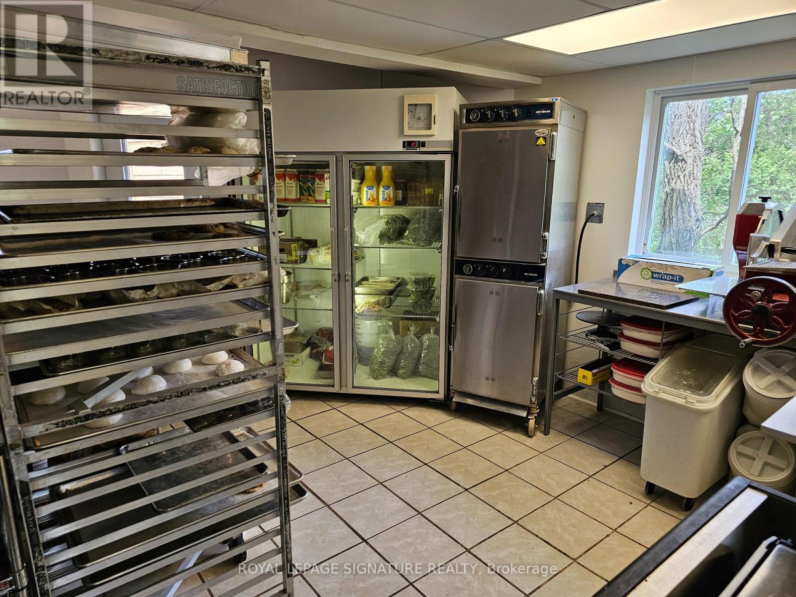 Photo 22 of 1004 Medical Centre, Frontenac ON