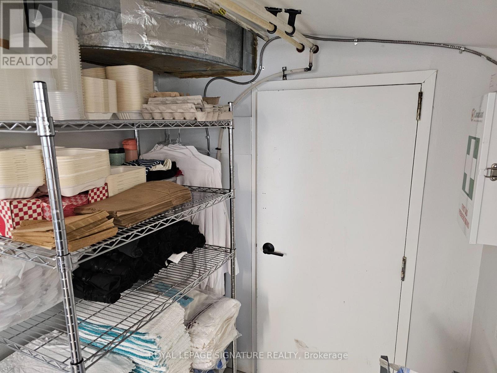 Photo 32 of 1004 Medical Centre, Frontenac ON