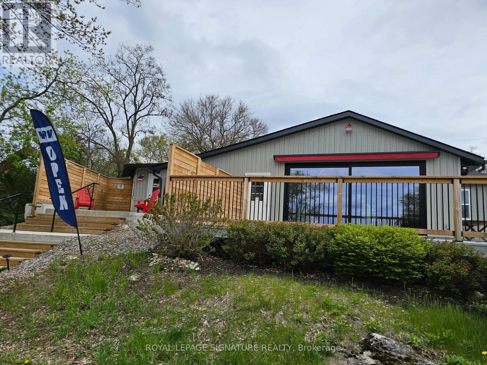 Photo 4 of 1004 Medical Centre, Frontenac ON