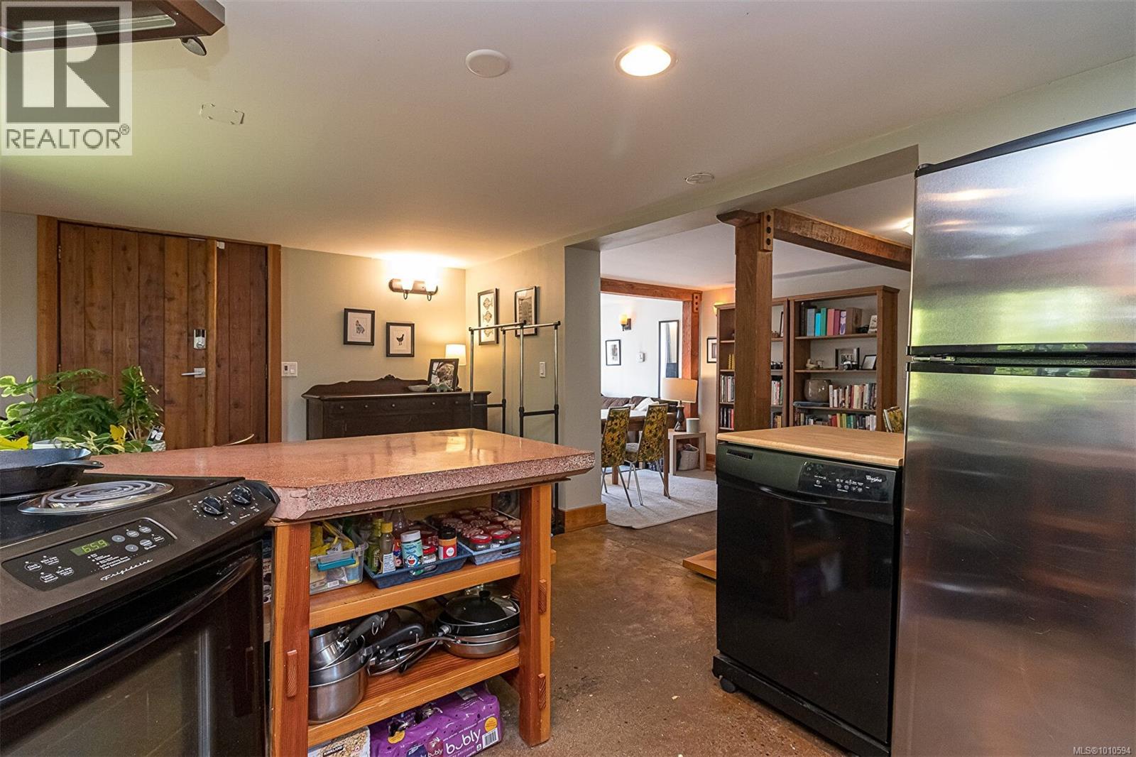 Photo 15 of 200 Obed Ave, Saanich BC