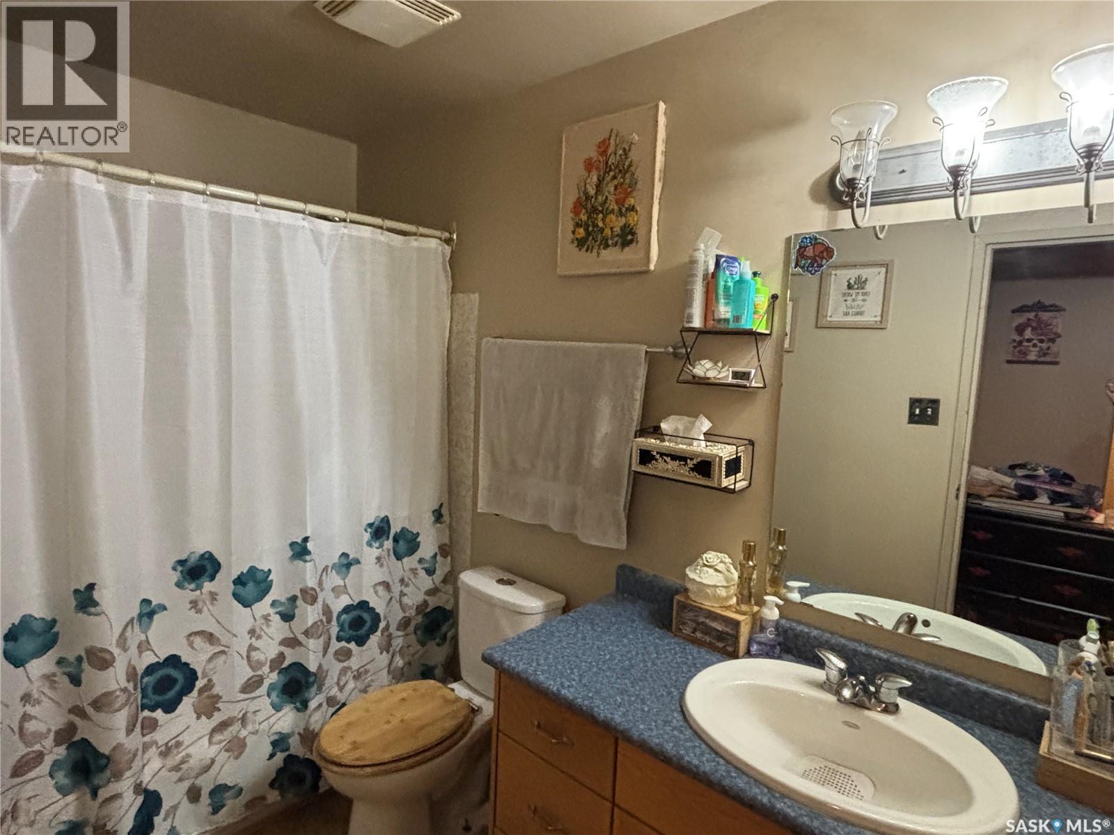 Single Family House Low rise for Sale in A  th STREET E Saskatoon 