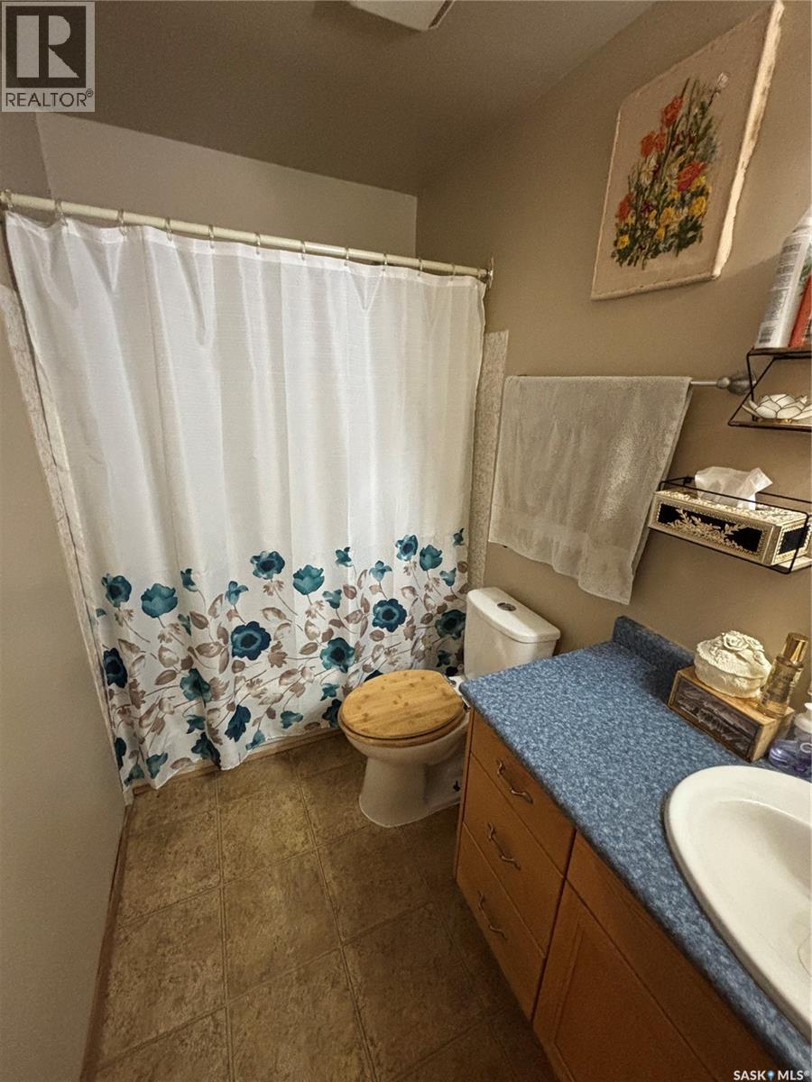 Single Family House Low rise for Sale in A  th STREET E Saskatoon 