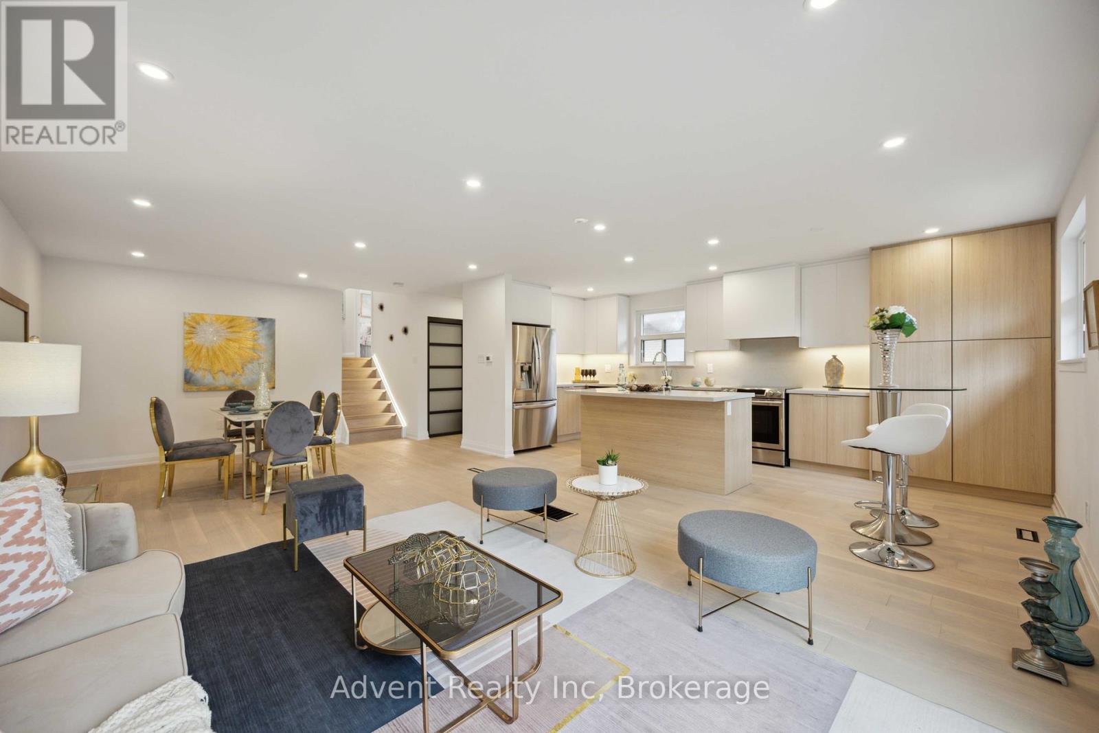 Photo 19 of 73 Glen Springs Drive, Toronto ON