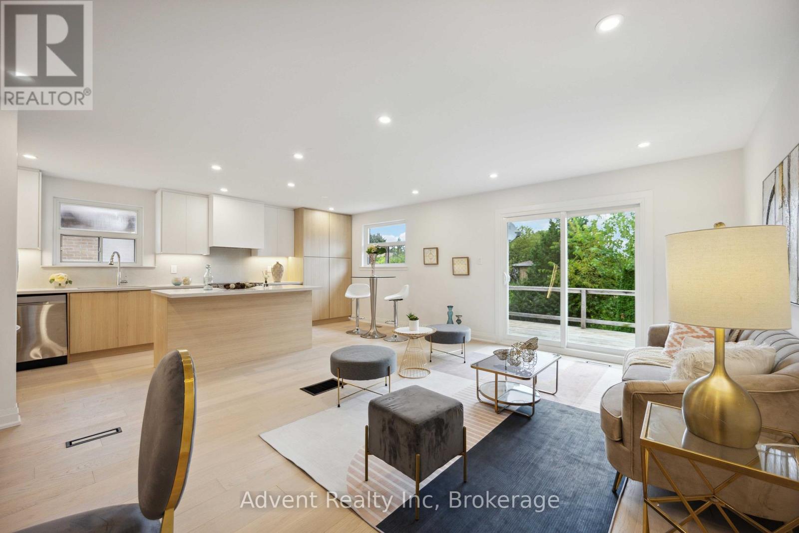 Photo 21 of 73 Glen Springs Drive, Toronto ON