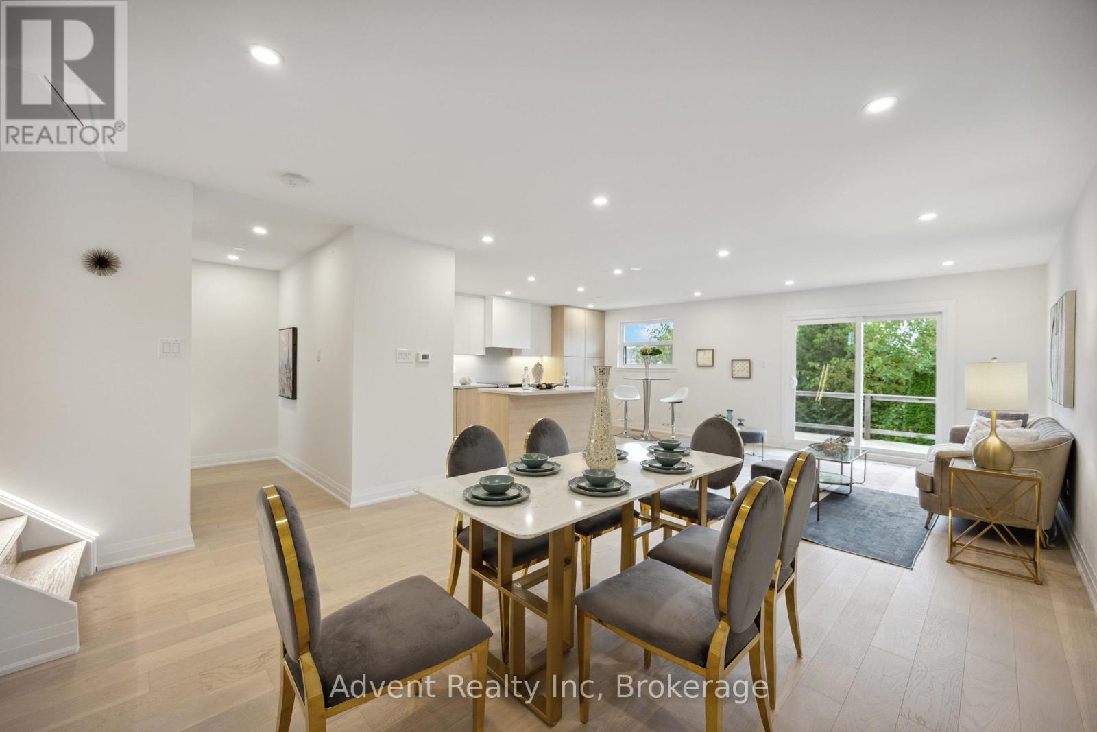 Photo 18 of 73 Glen Springs Drive, Toronto ON