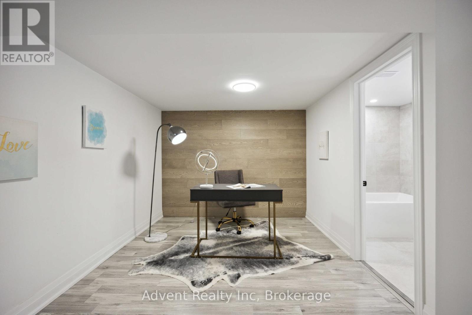 Photo 25 of 73 Glen Springs Drive, Toronto ON