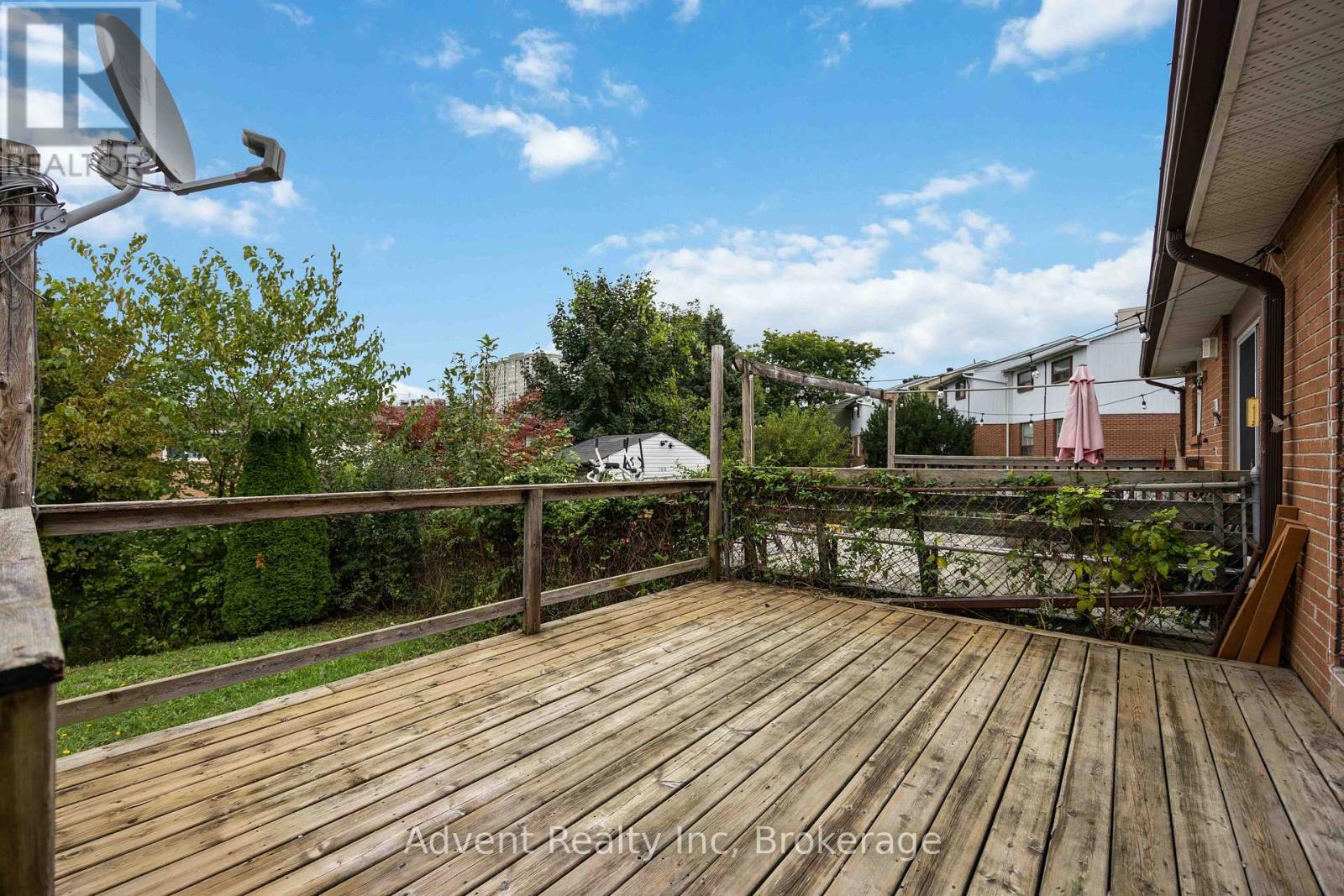 Photo 20 of 73 Glen Springs Drive, Toronto ON