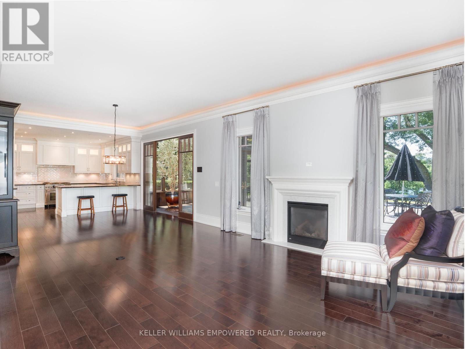 Photo 16 of 12 Macleod Estate Court, Richmond Hill ON