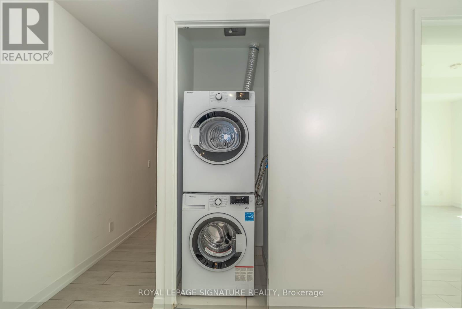 Photo 17 of 1810 950 Portage Parkway, Vaughan ON