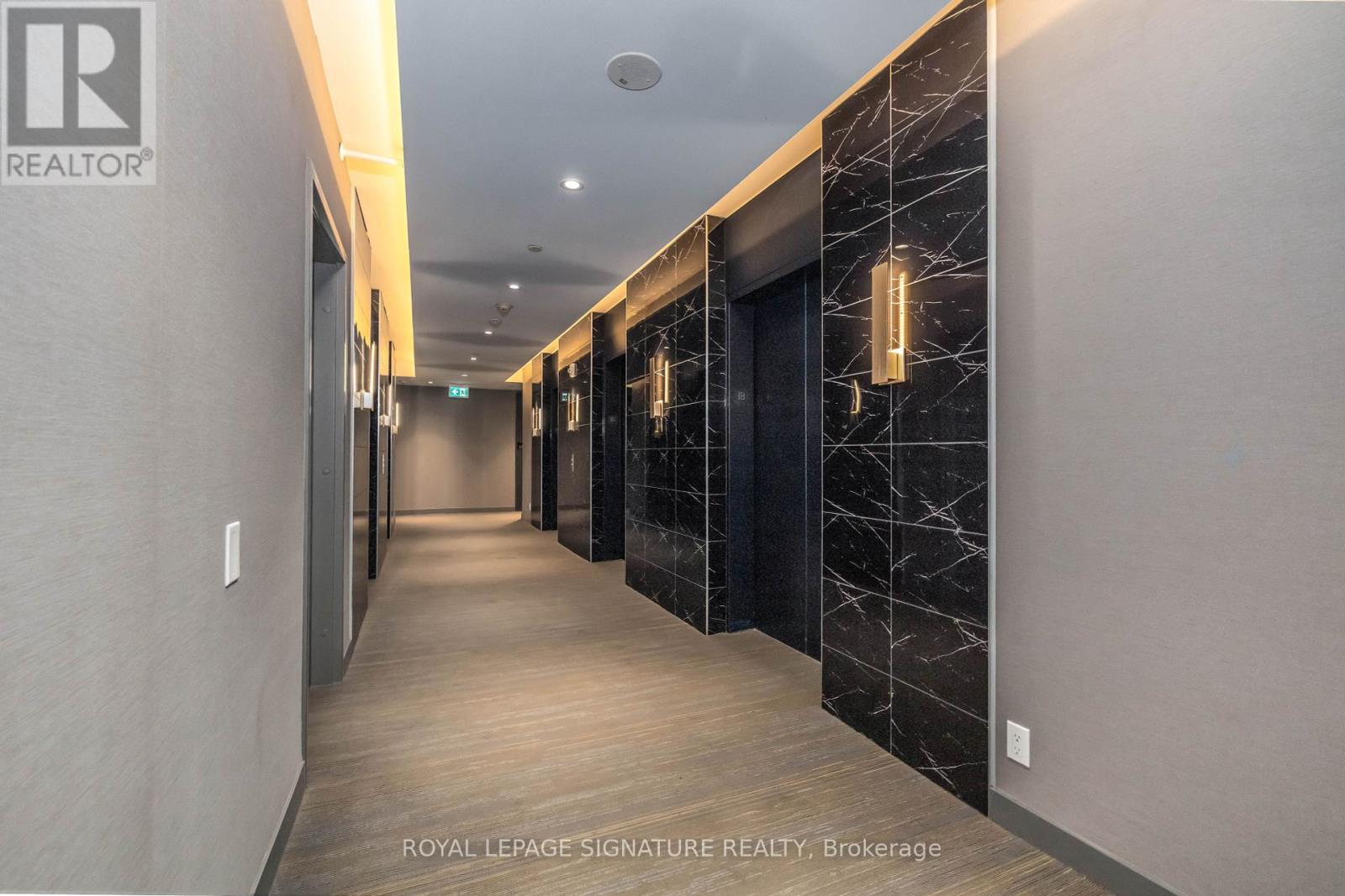 Photo 3 of 1810 950 Portage Parkway, Vaughan ON