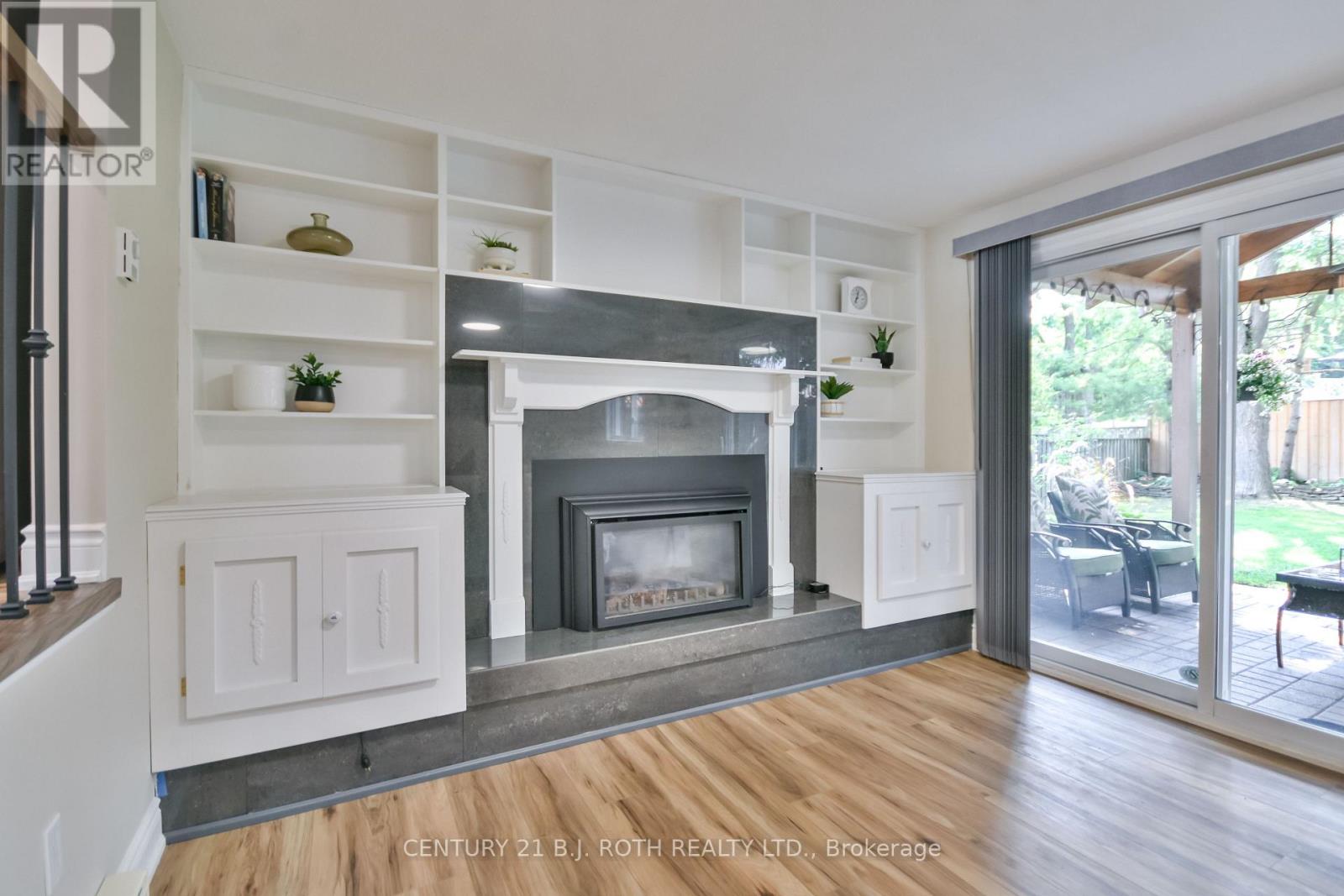 Photo 12 of 49 Ridgeway Avenue, Barrie ON