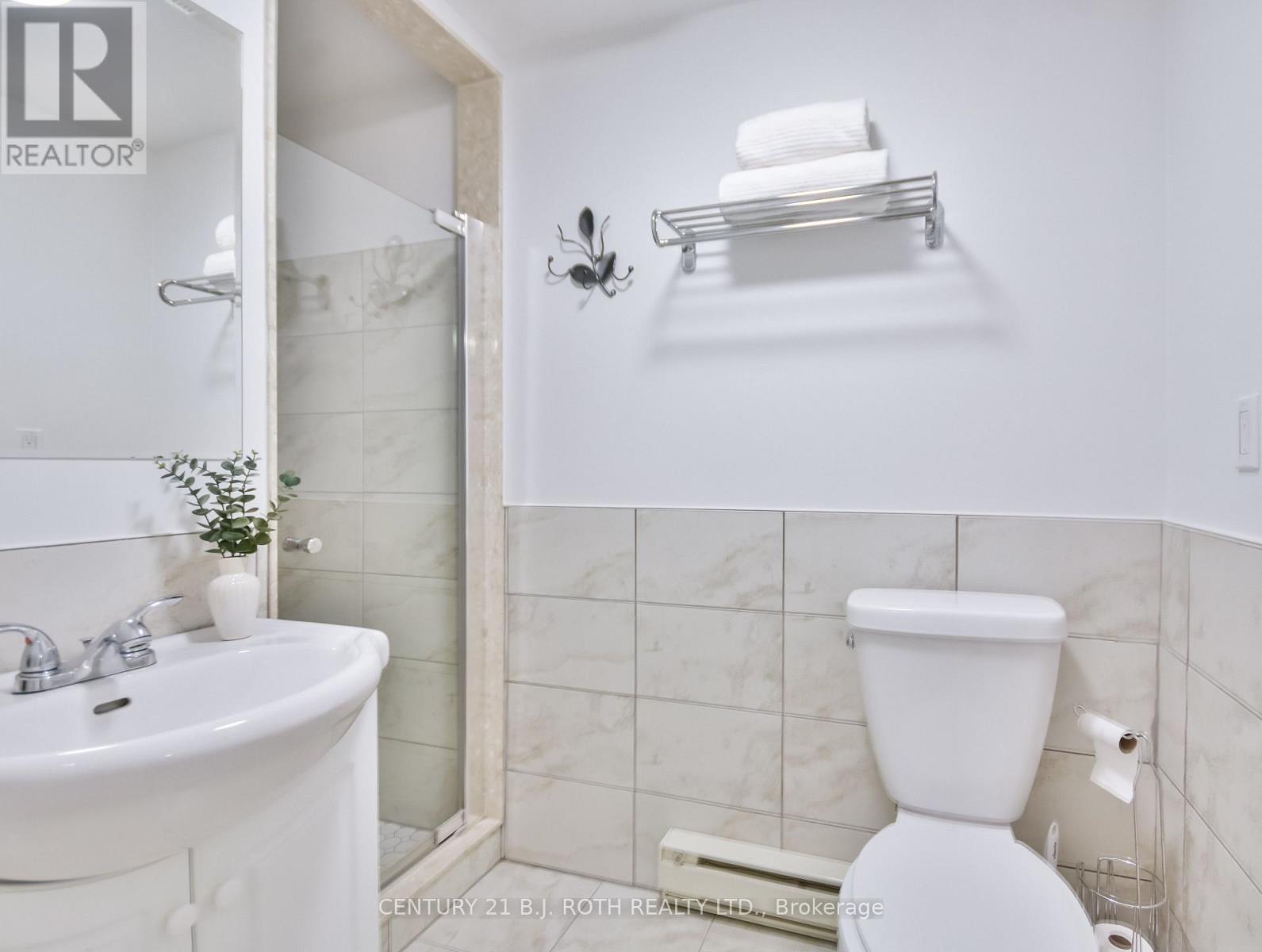 Photo 13 of 49 Ridgeway Avenue, Barrie ON
