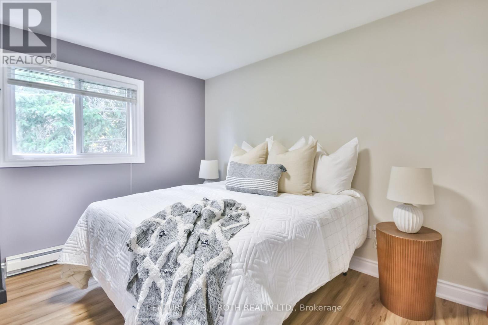 Photo 16 of 49 Ridgeway Avenue, Barrie ON