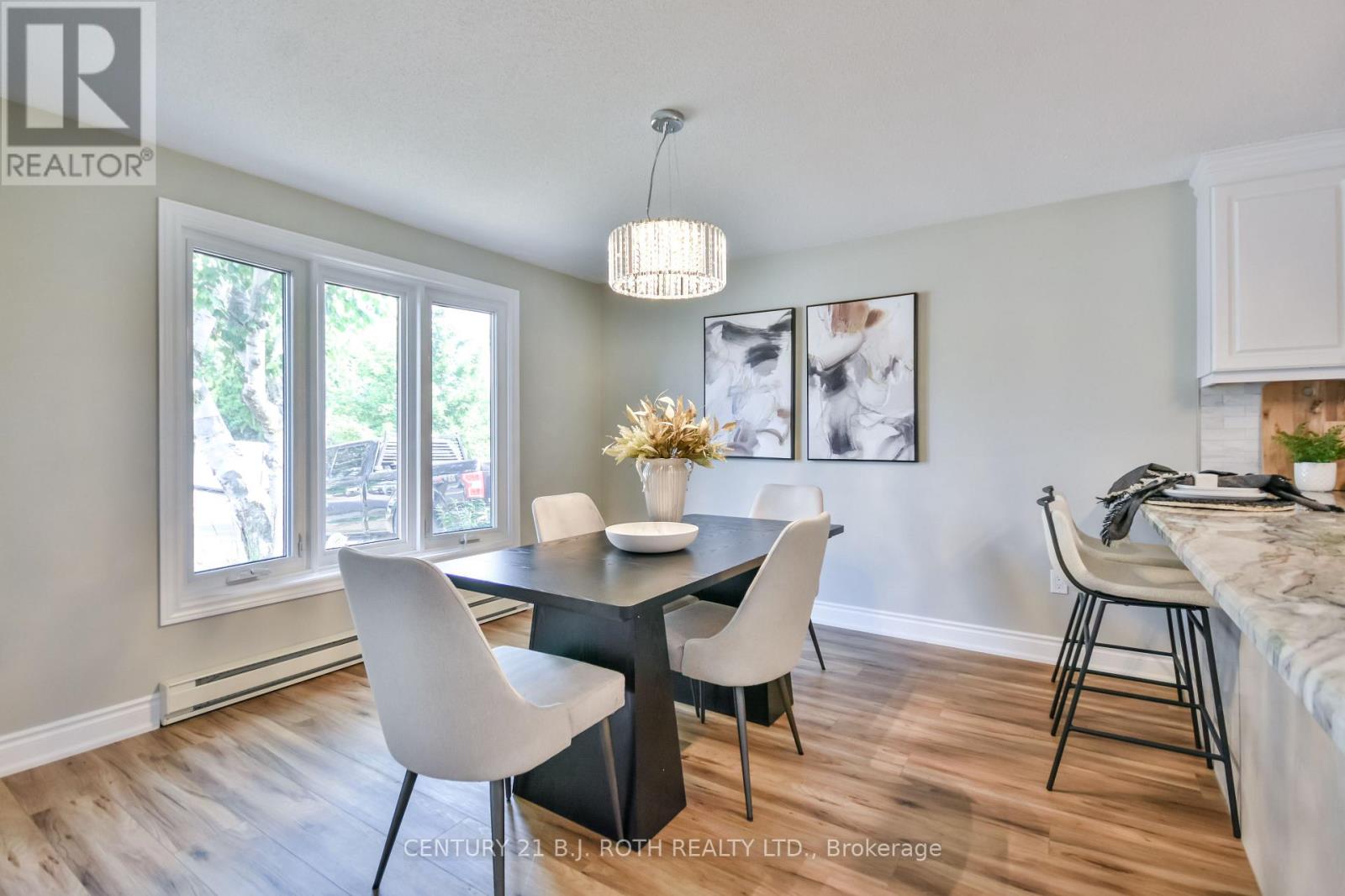 Photo 4 of 49 Ridgeway Avenue, Barrie ON