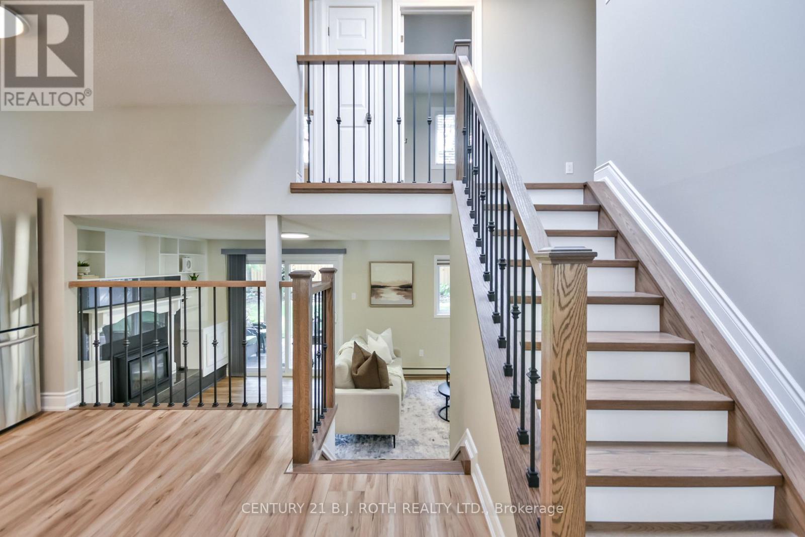 Photo 9 of 49 Ridgeway Avenue, Barrie ON