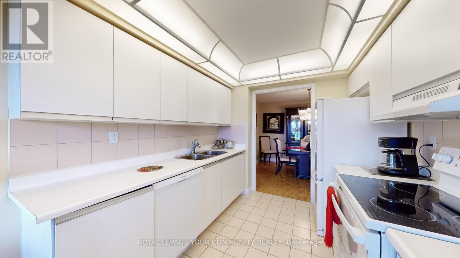 Photo 14 of 404 24 Hanover Road, Brampton ON