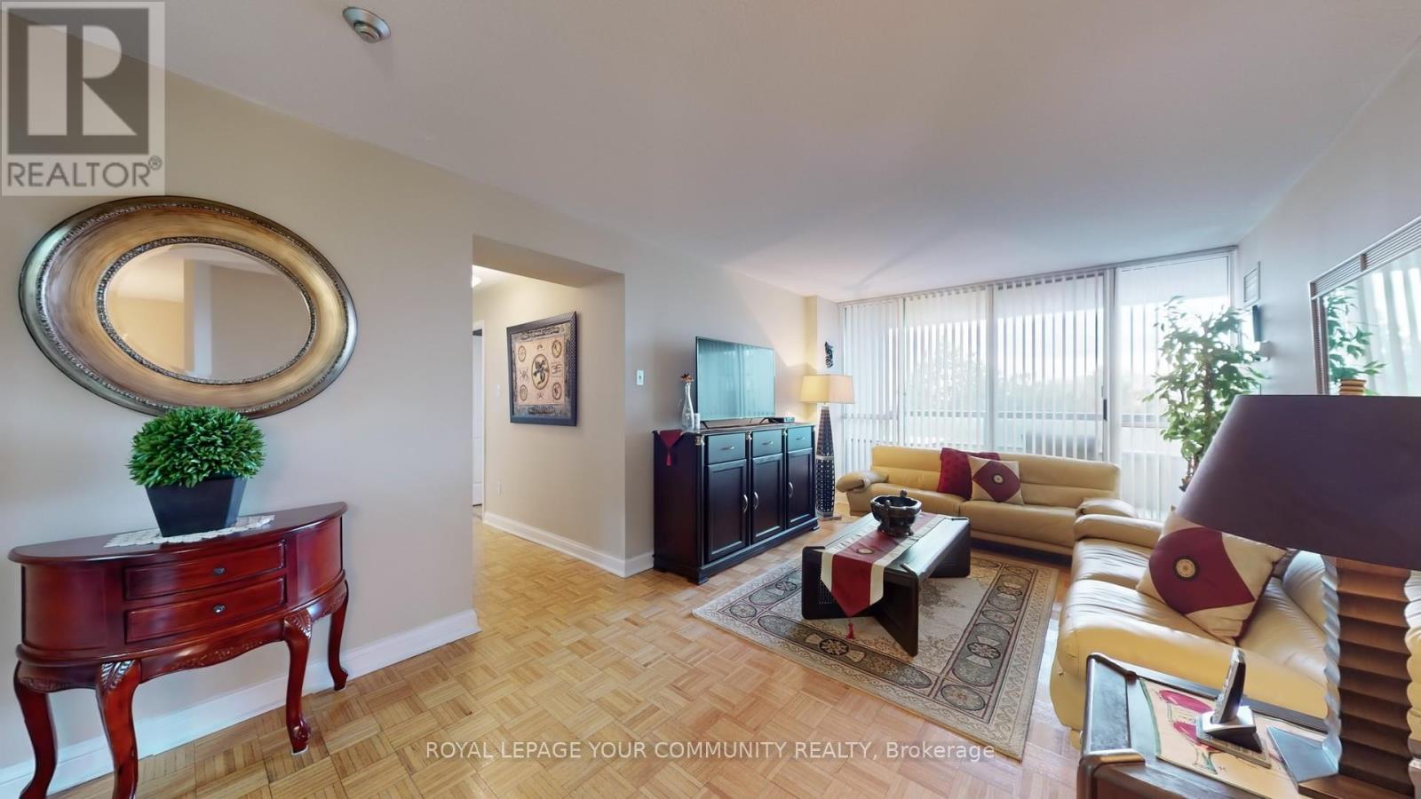 Photo 1 of 404 24 Hanover Road, Brampton ON