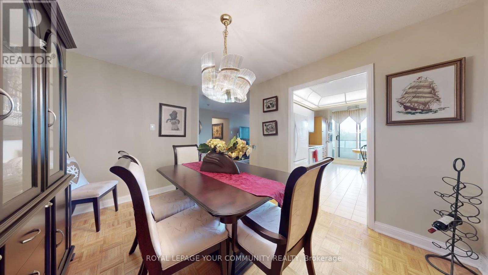 Photo 2 of 404 24 Hanover Road, Brampton ON