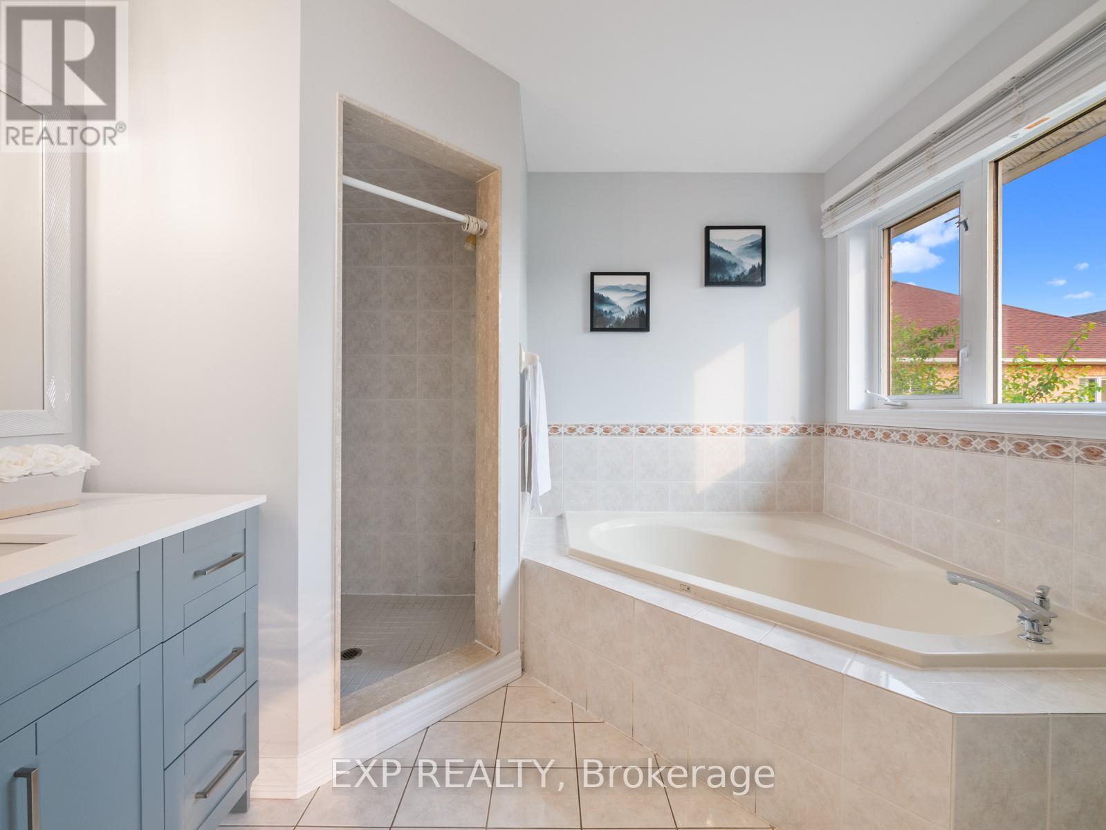 Photo 20 of 7 Royal Springs Crescent, Brampton ON