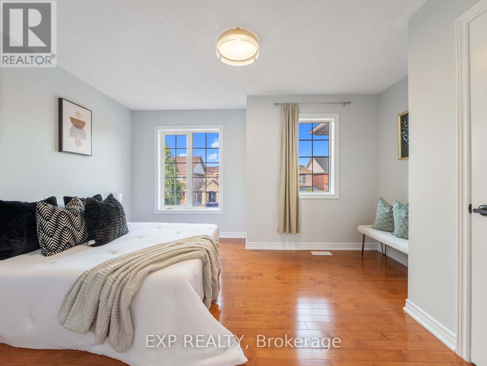 Photo 24 of 7 Royal Springs Crescent, Brampton ON