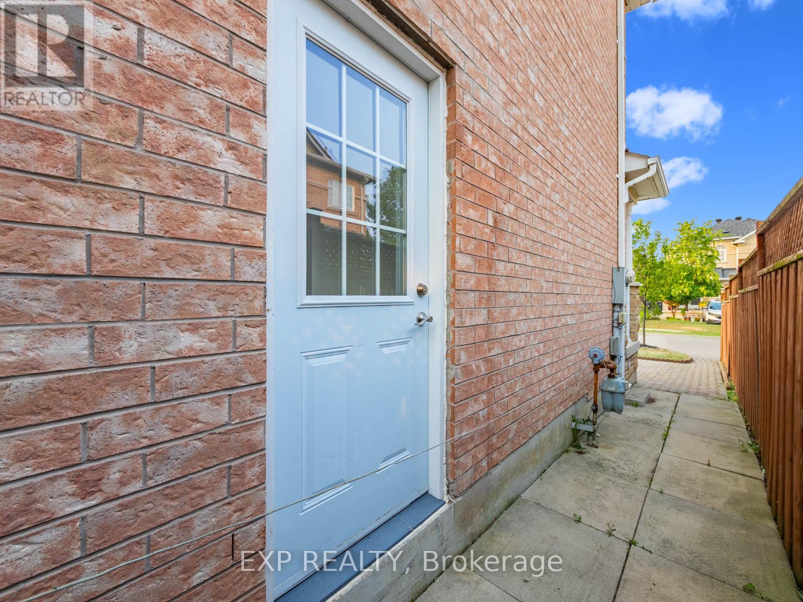 Photo 26 of 7 Royal Springs Crescent, Brampton ON