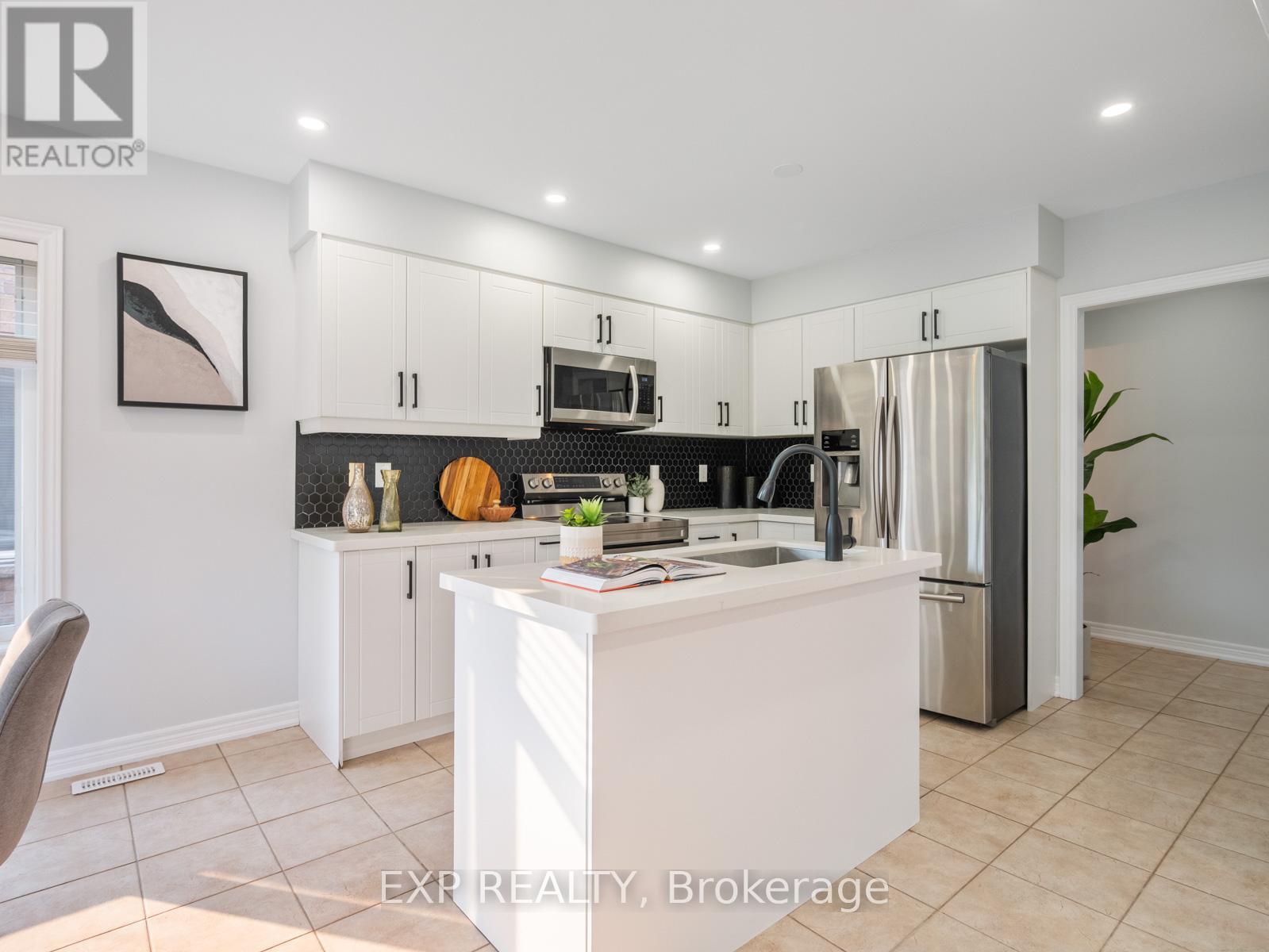 Photo 8 of 7 Royal Springs Crescent, Brampton ON