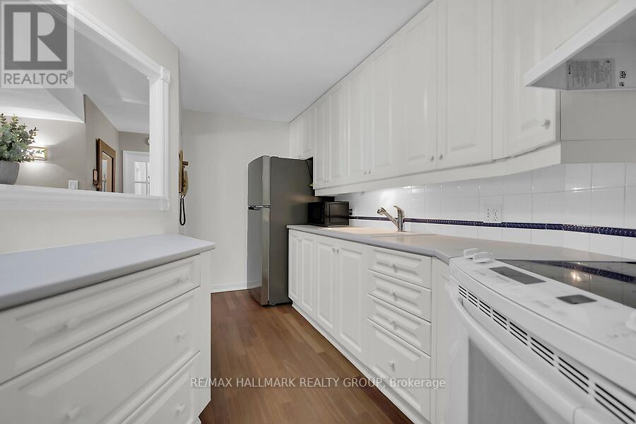 Photo 20 of 705 1081 Ambleside Drive, Ottawa ON