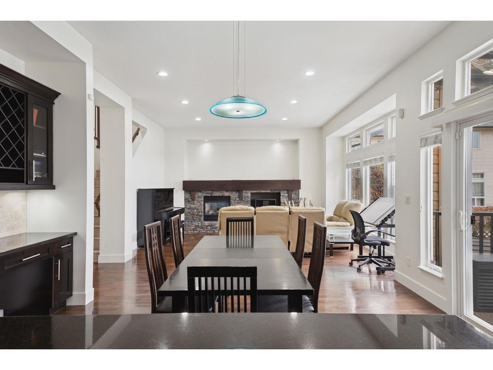 Photo 5 of 15015 62 Avenue, Surrey BC