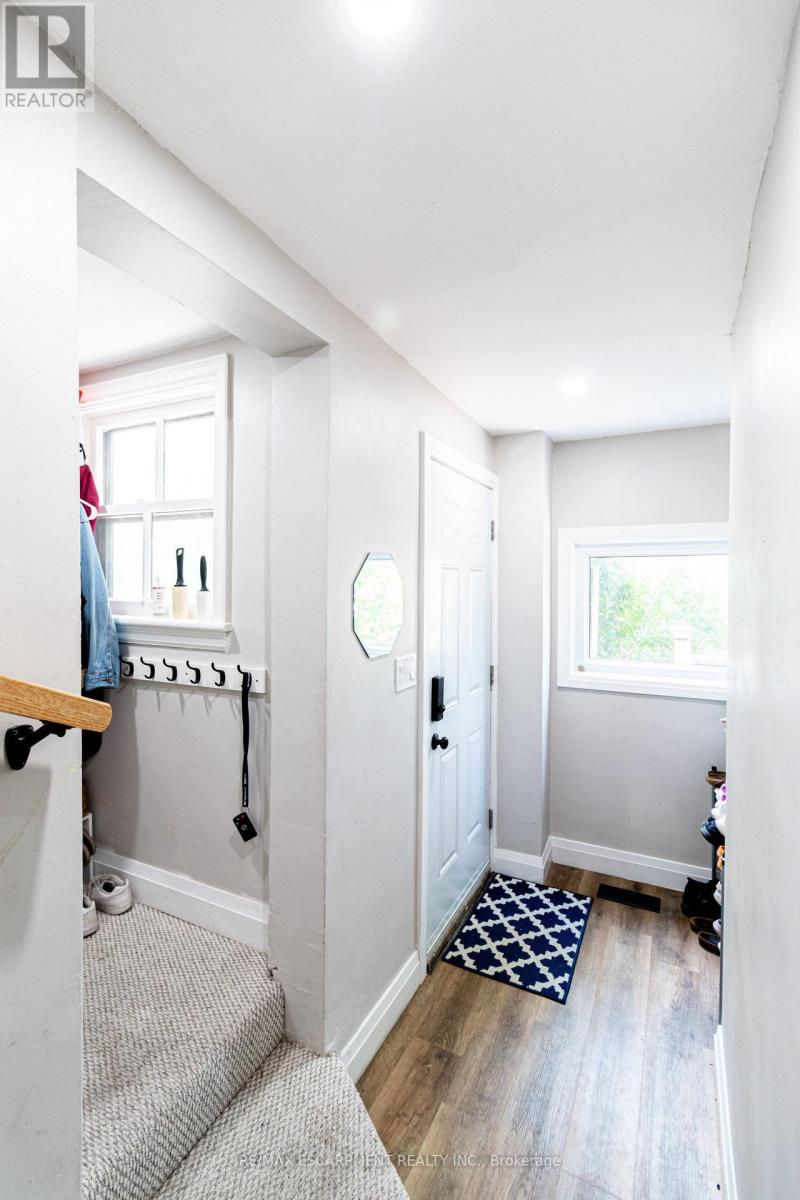 Single Family House for Sale in  LAWRENCE ROAD Hamilton (Rosedale) 