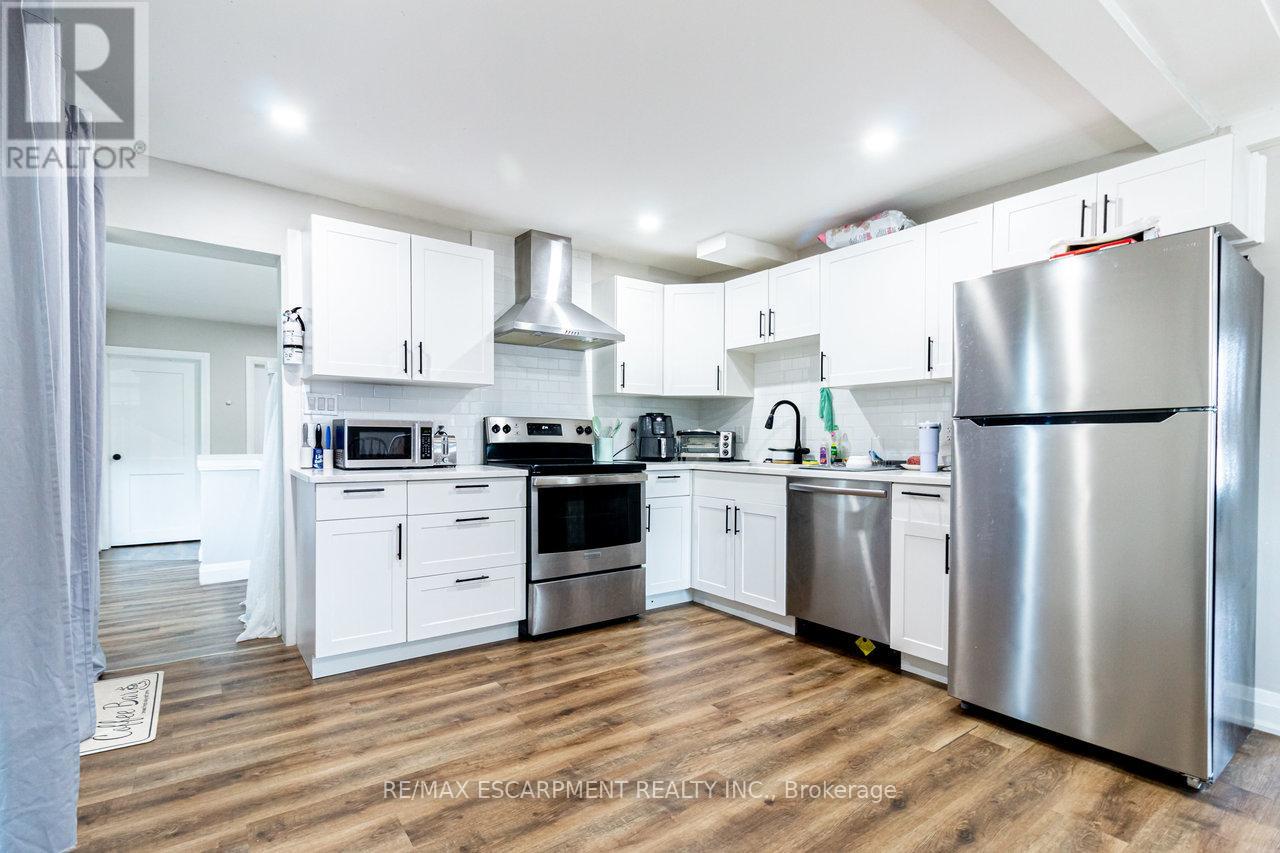 Single Family House for Sale in  LAWRENCE ROAD Hamilton (Rosedale) 