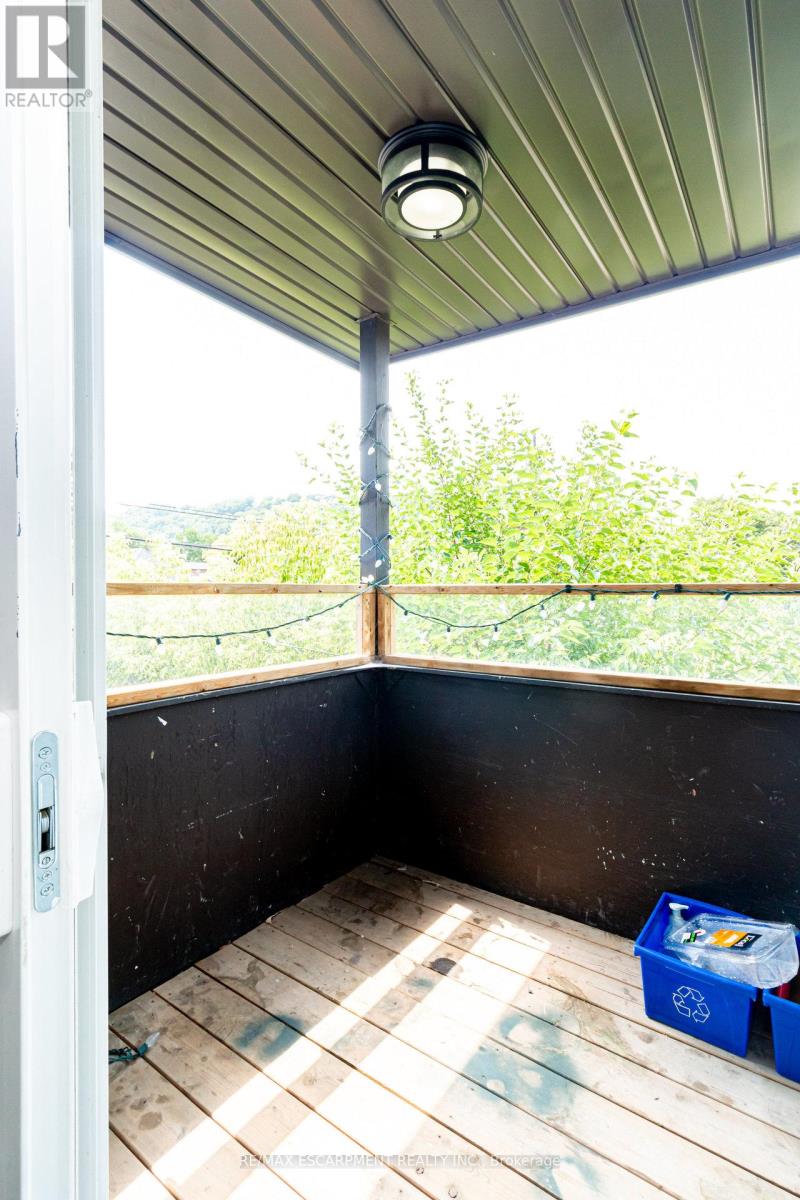 Single Family House for Sale in  LAWRENCE ROAD Hamilton (Rosedale) 