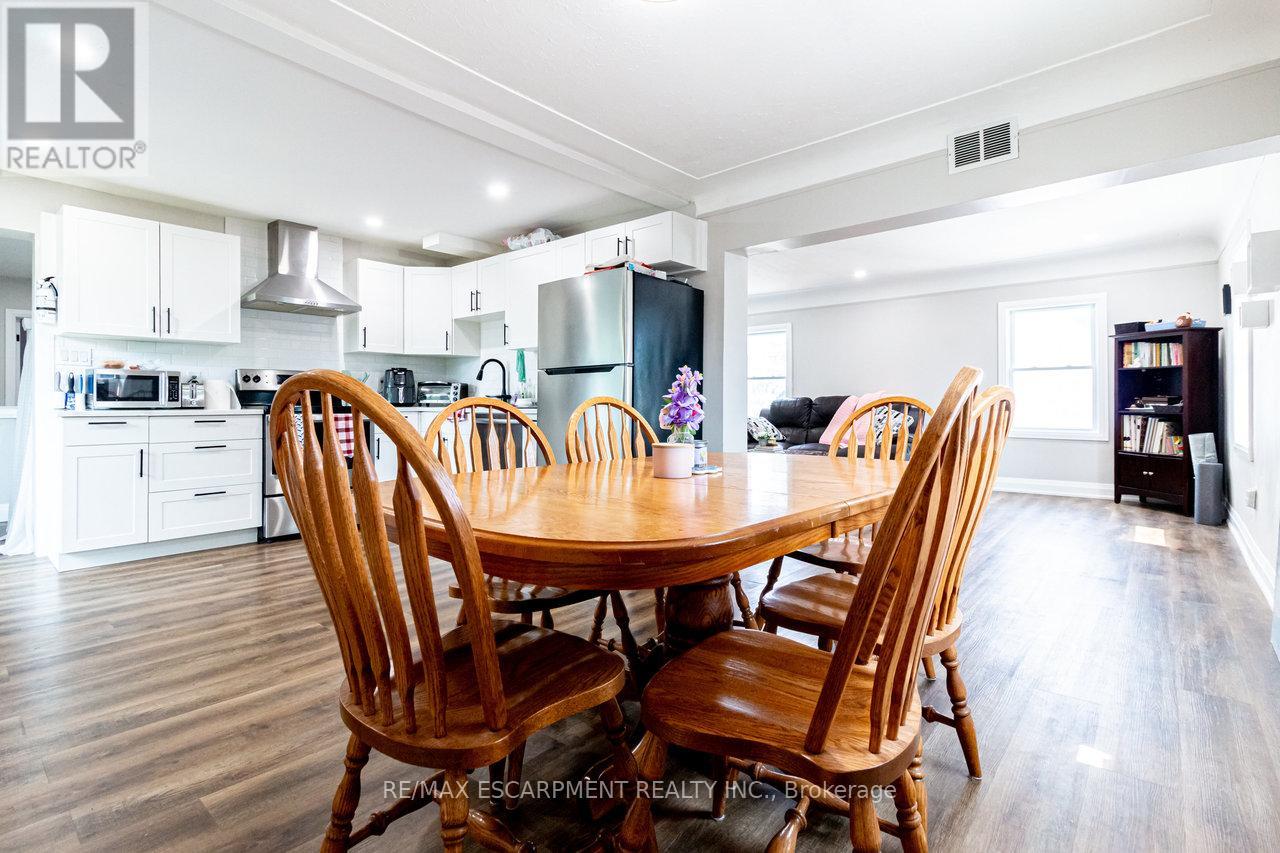 Single Family House for Sale in  LAWRENCE ROAD Hamilton (Rosedale) 