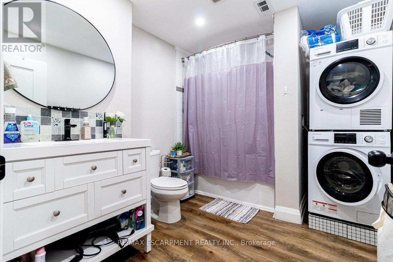 Single Family House for Sale in  LAWRENCE ROAD Hamilton (Rosedale) 