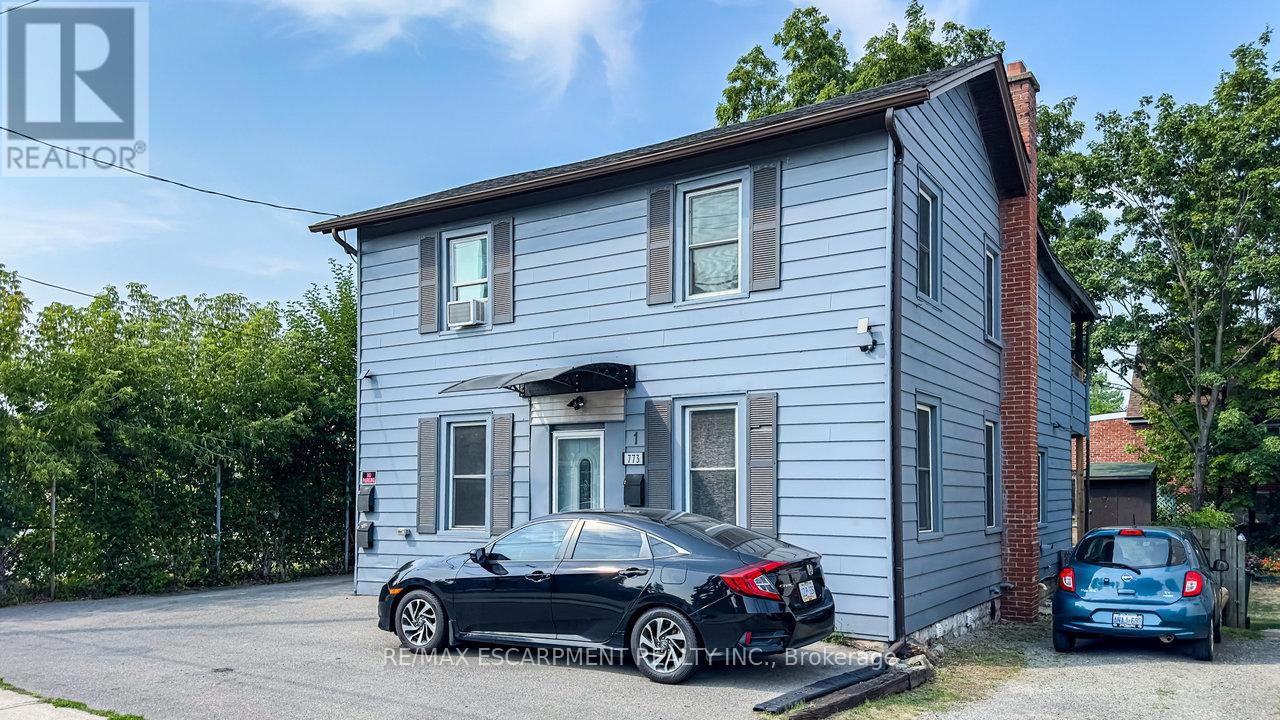 Single Family House for Sale in  LAWRENCE ROAD Hamilton (Rosedale) 