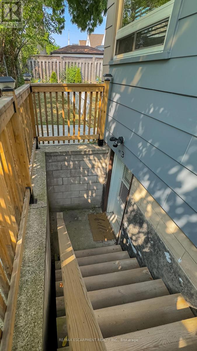Single Family House for Sale in  LAWRENCE ROAD Hamilton (Rosedale) 