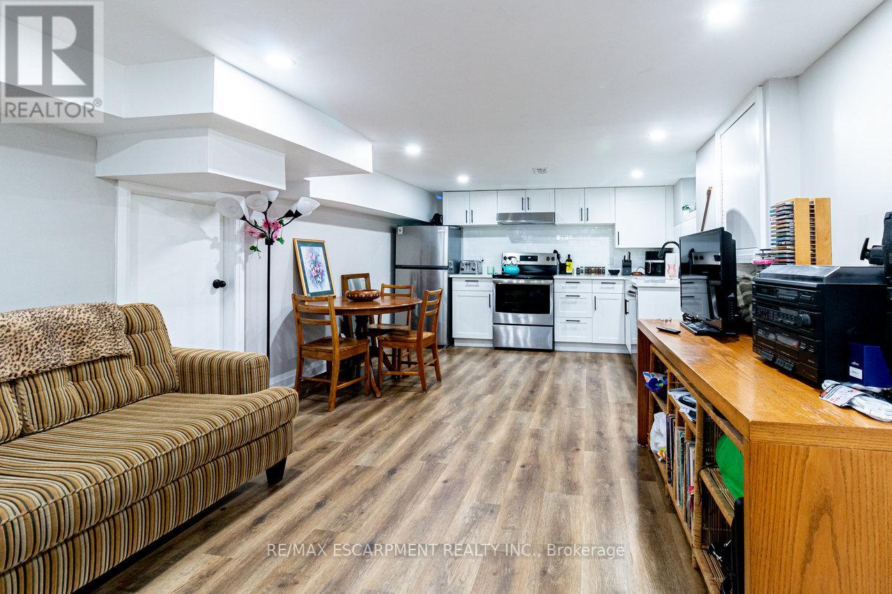 Single Family House for Sale in  LAWRENCE ROAD Hamilton (Rosedale) 