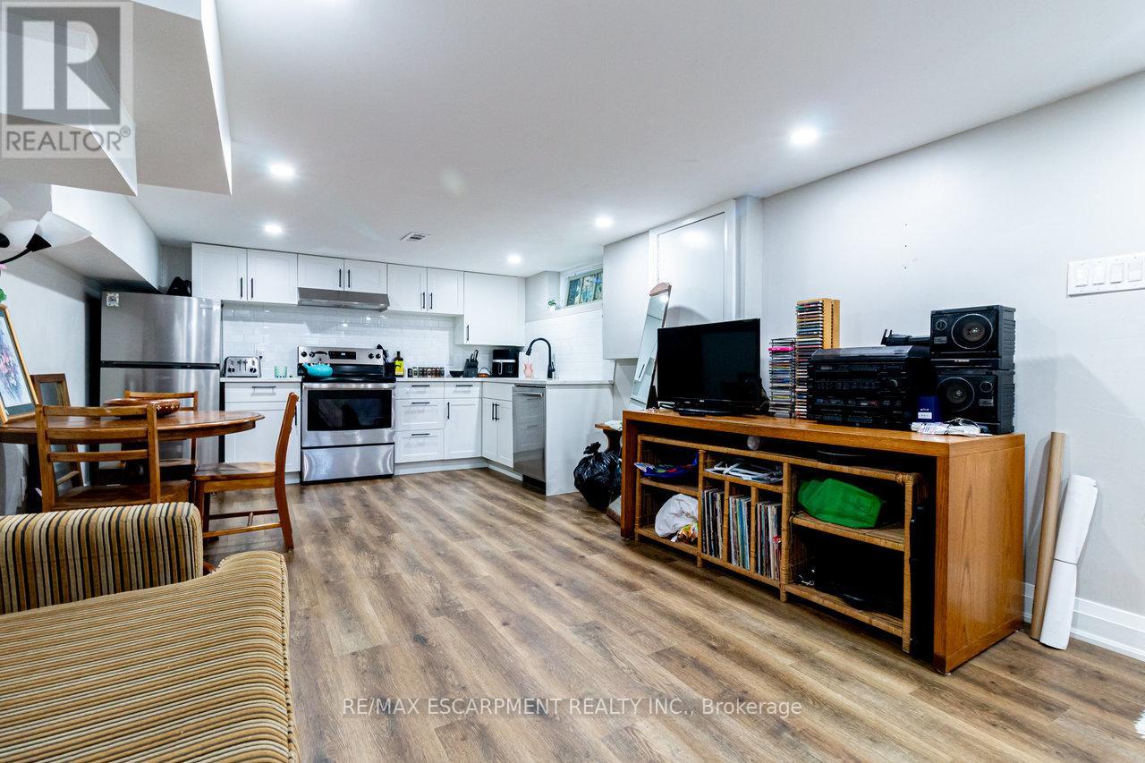 Single Family House for Sale in  LAWRENCE ROAD Hamilton (Rosedale) 