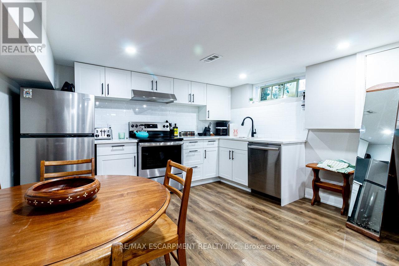 Single Family House for Sale in  LAWRENCE ROAD Hamilton (Rosedale) 
