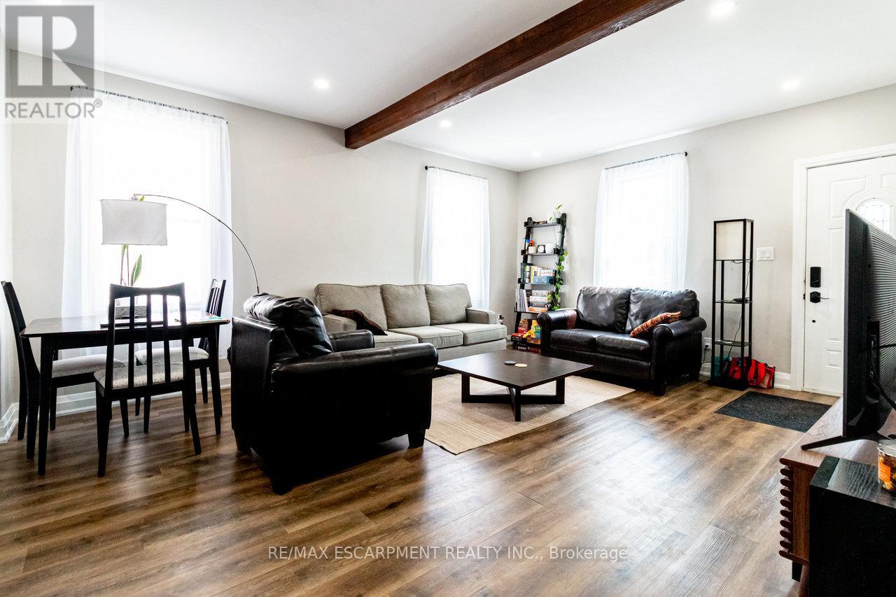 Single Family House for Sale in  LAWRENCE ROAD Hamilton (Rosedale) 