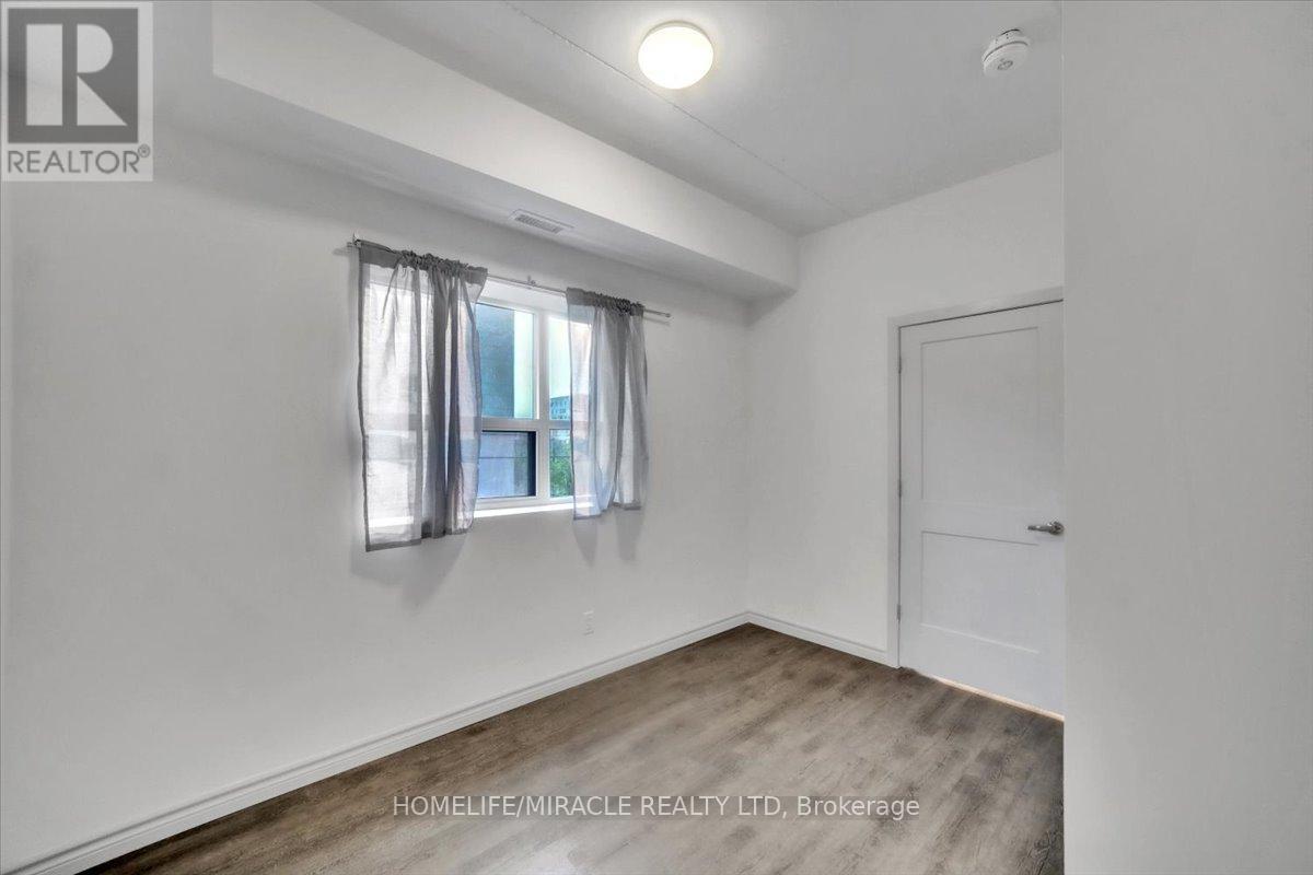 Photo 9 of 205 269 Sunview Street, Waterloo ON