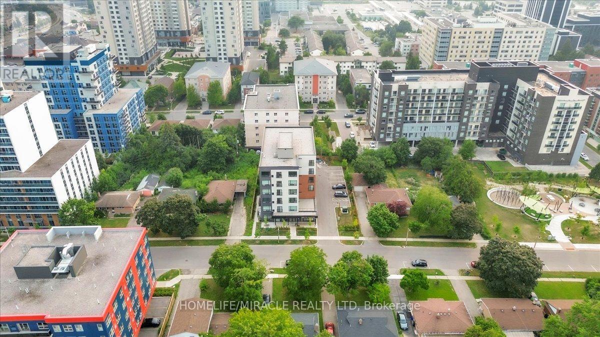 Photo 4 of 205 269 Sunview Street, Waterloo ON