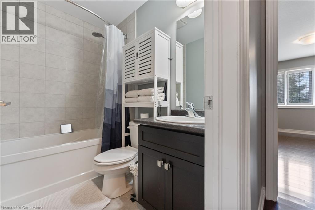 Photo 18 of 57 Sexton Crescent, Ancaster ON