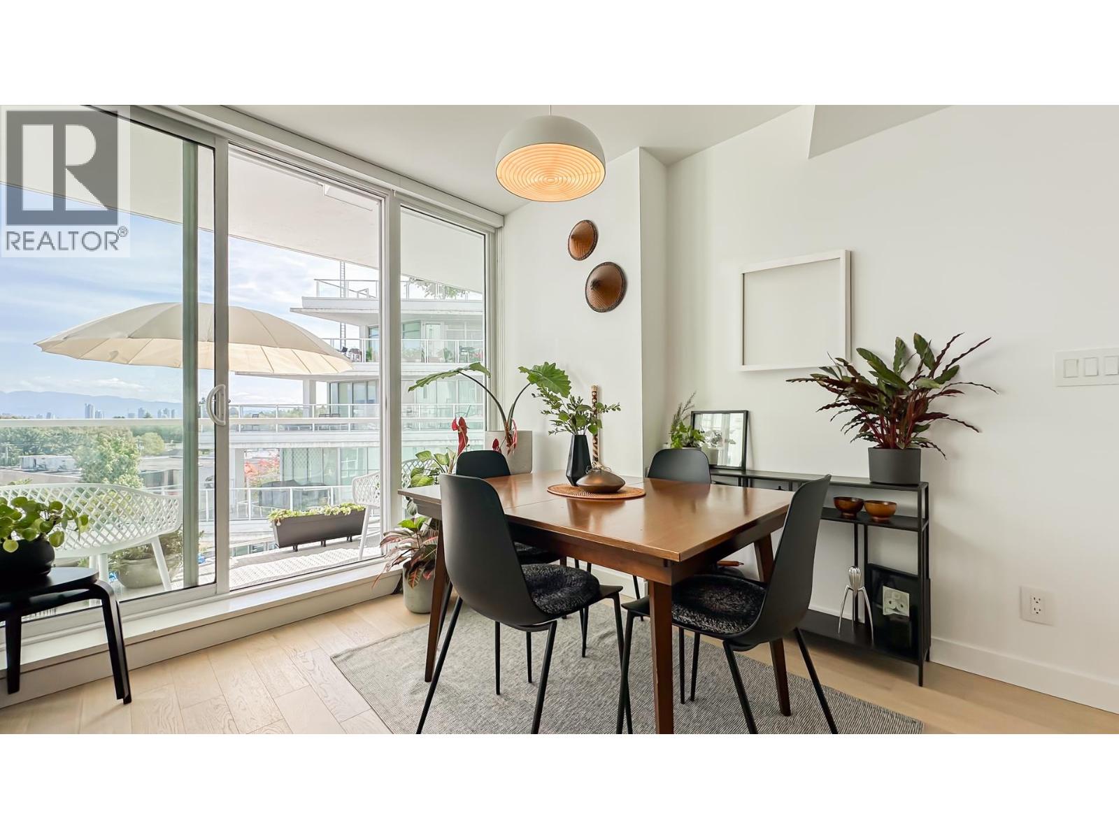 Photo 10 of 609 4638 Gladstone Street, Vancouver BC
