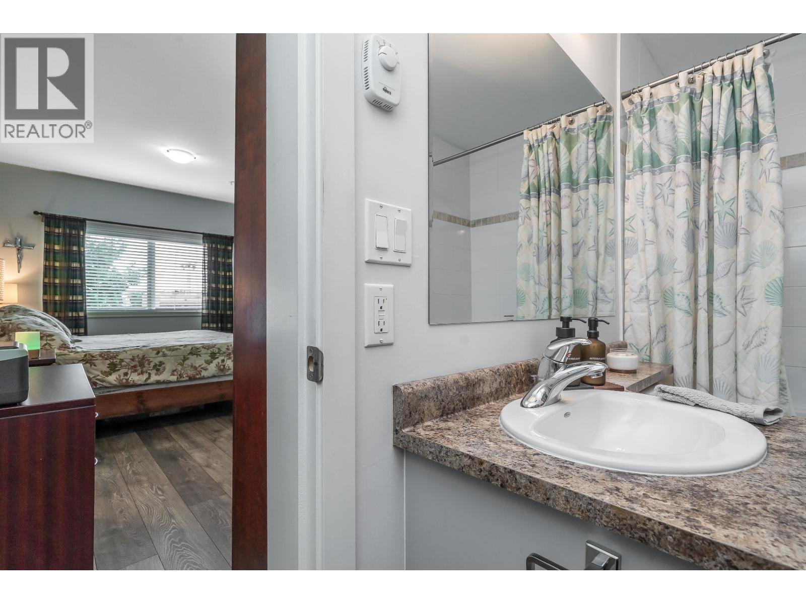 Photo 12 of 207 22363 Selkirk Avenue, Maple Ridge BC